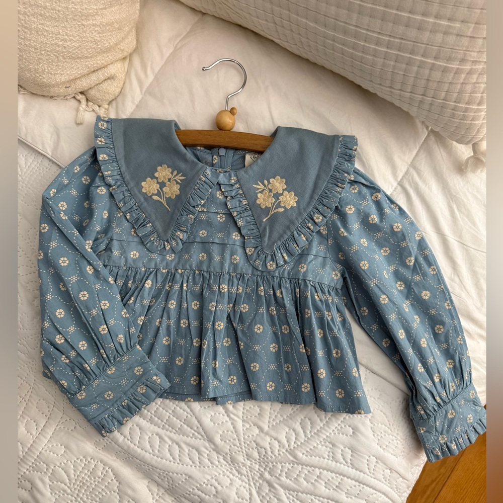 Girls' Blue Floral Ruffle-Collar Blouse